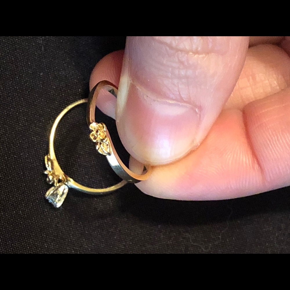 14k Wedding Ring Set Floral Detail - Picture 7 of 14